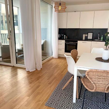 Urban Oasis: Stylische Wohnung Wina Bagian luar foto