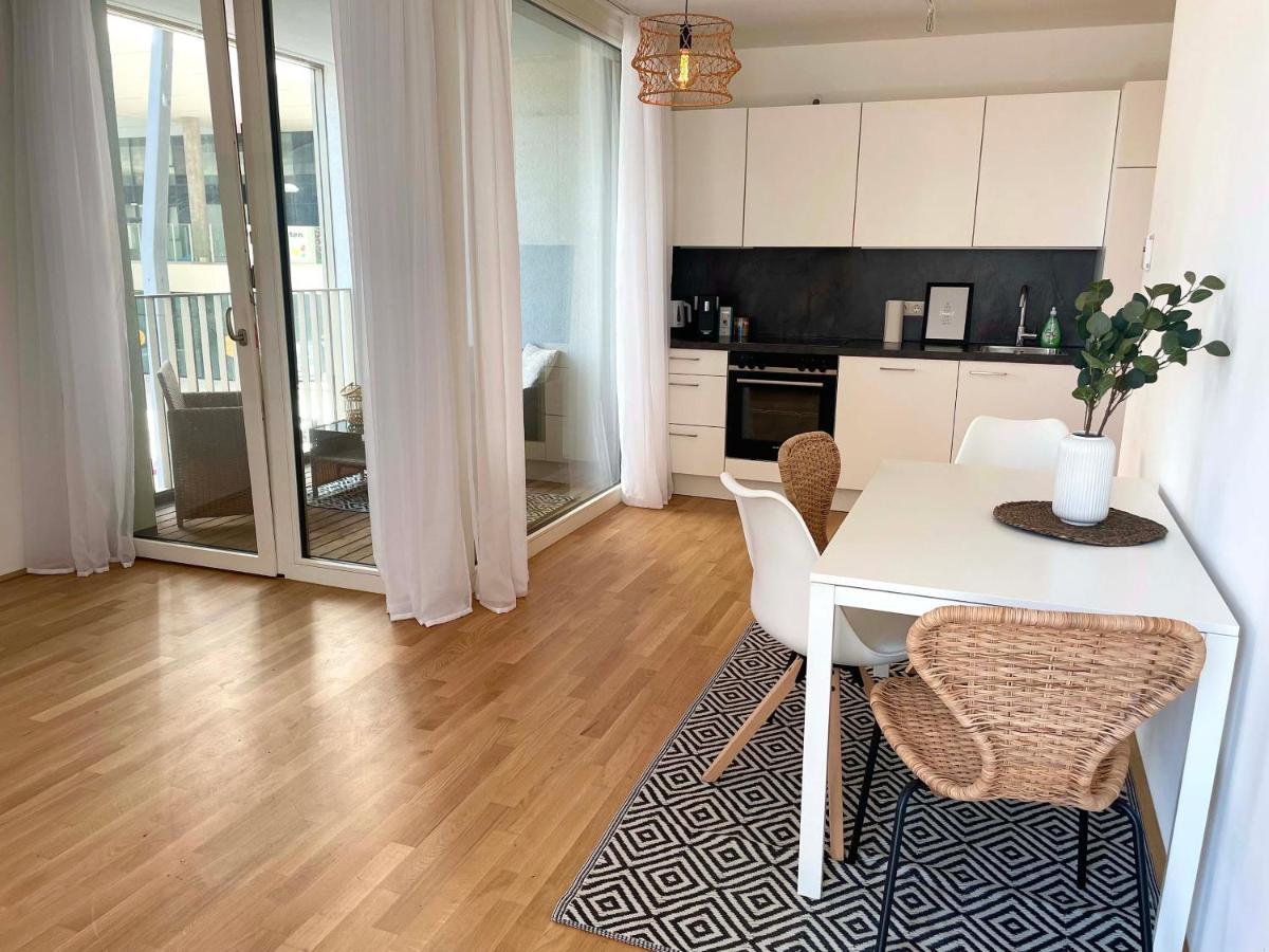 Urban Oasis: Stylische Wohnung Wina Bagian luar foto